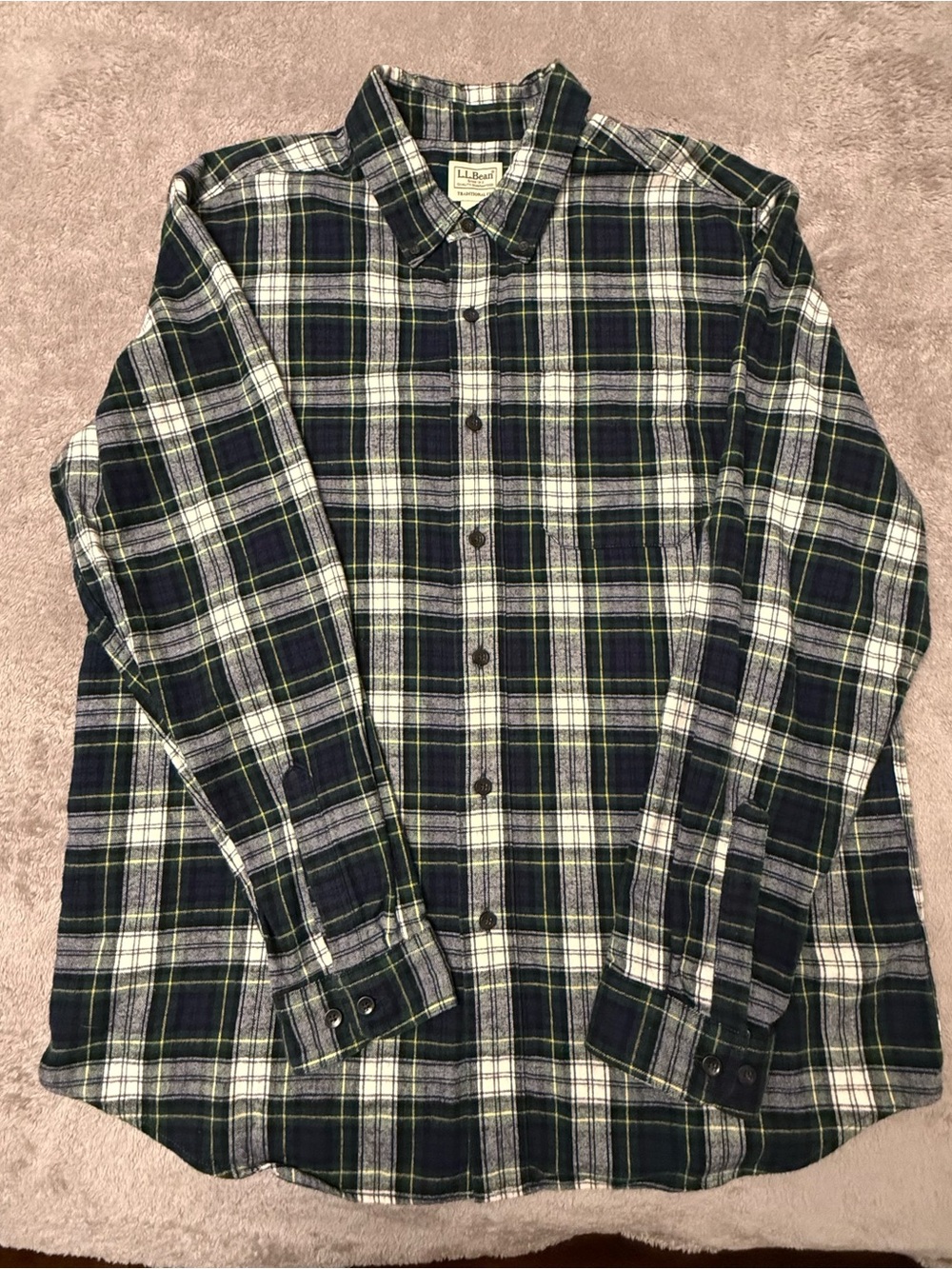 L.L. Bean Men’s Large Green Plaid Long Sleeve Flannel Button Down, 100% Cotton L